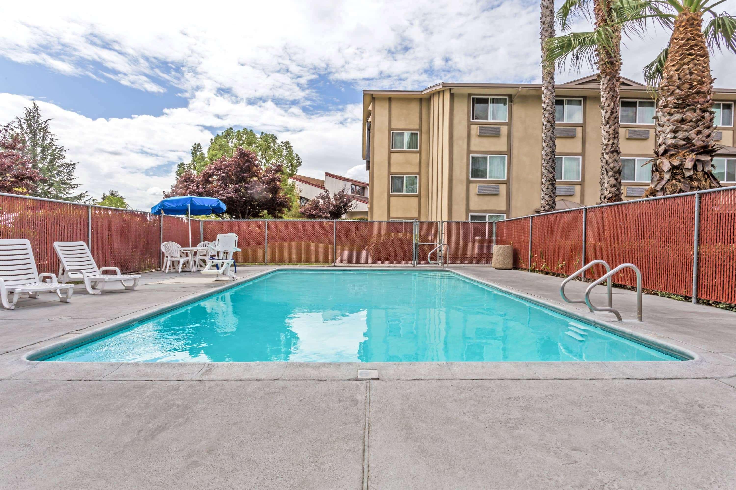Super 8 By Wyndham Sacramento Hotell Carmichael Exteriör bild