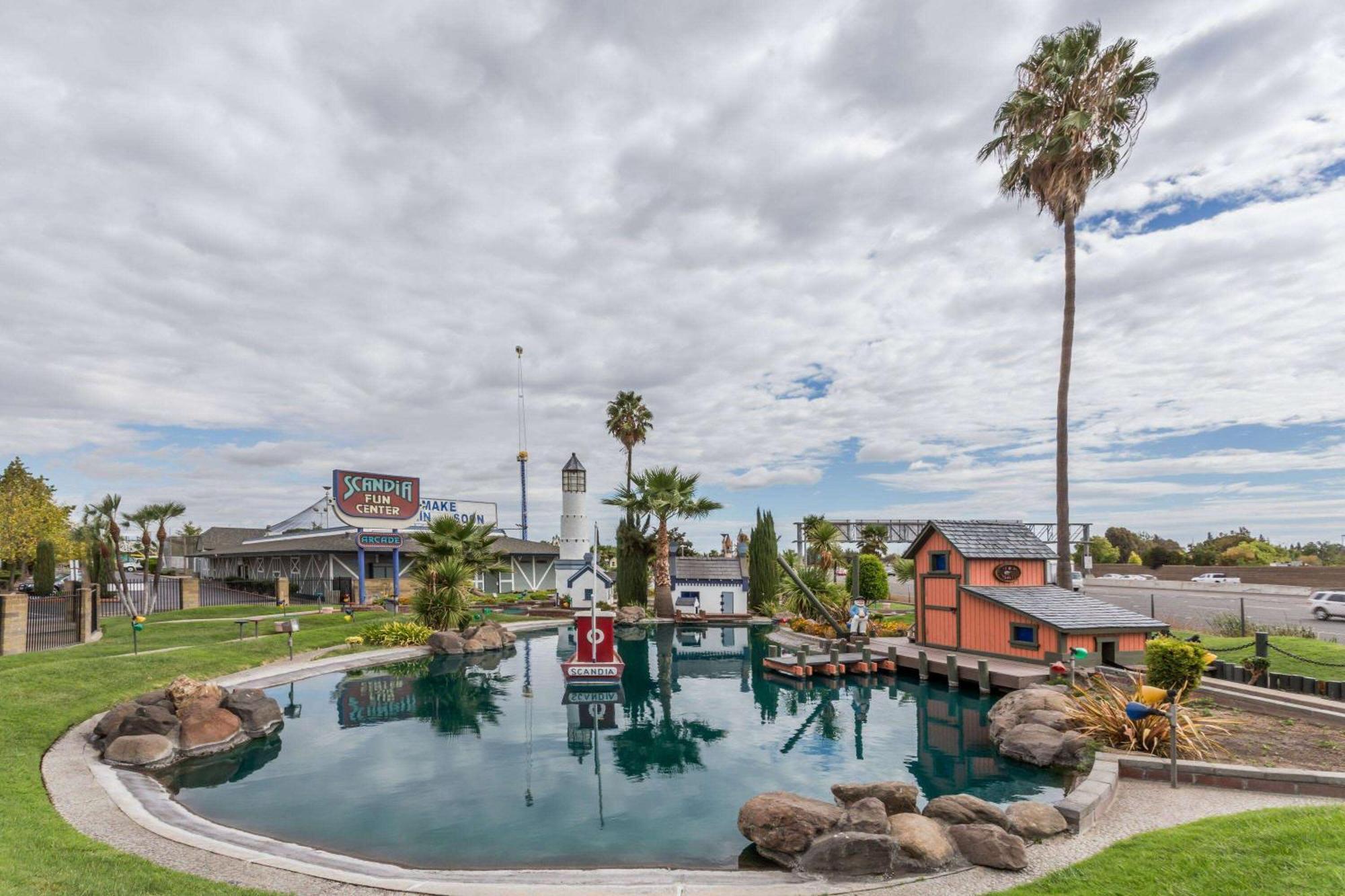 Super 8 By Wyndham Sacramento Hotell Carmichael Exteriör bild