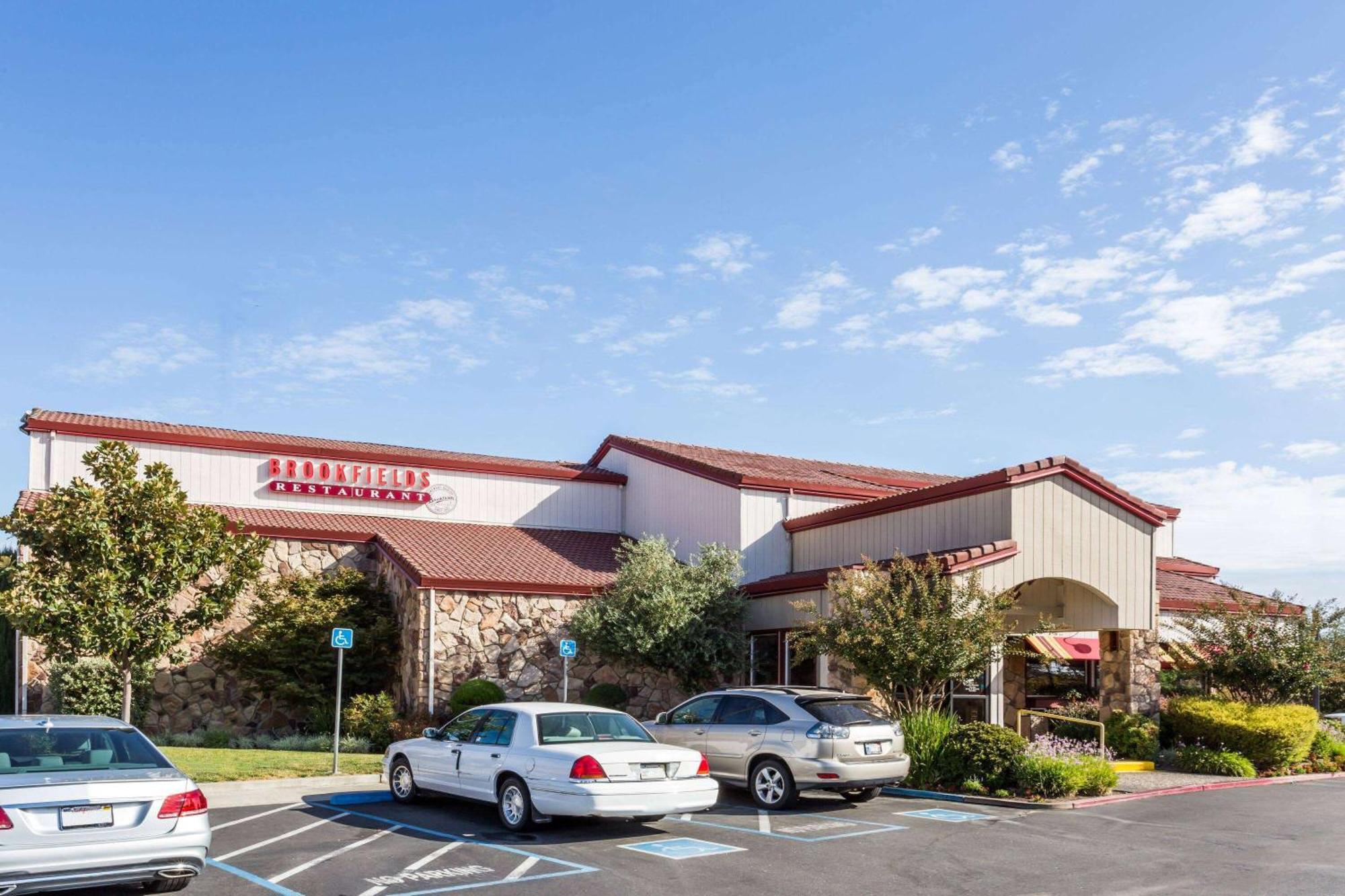 Super 8 By Wyndham Sacramento Hotell Carmichael Exteriör bild