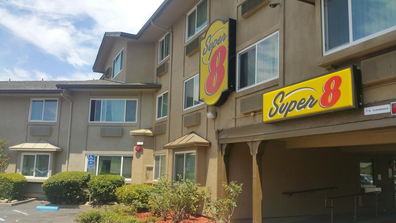 Super 8 By Wyndham Sacramento Hotell Carmichael Exteriör bild