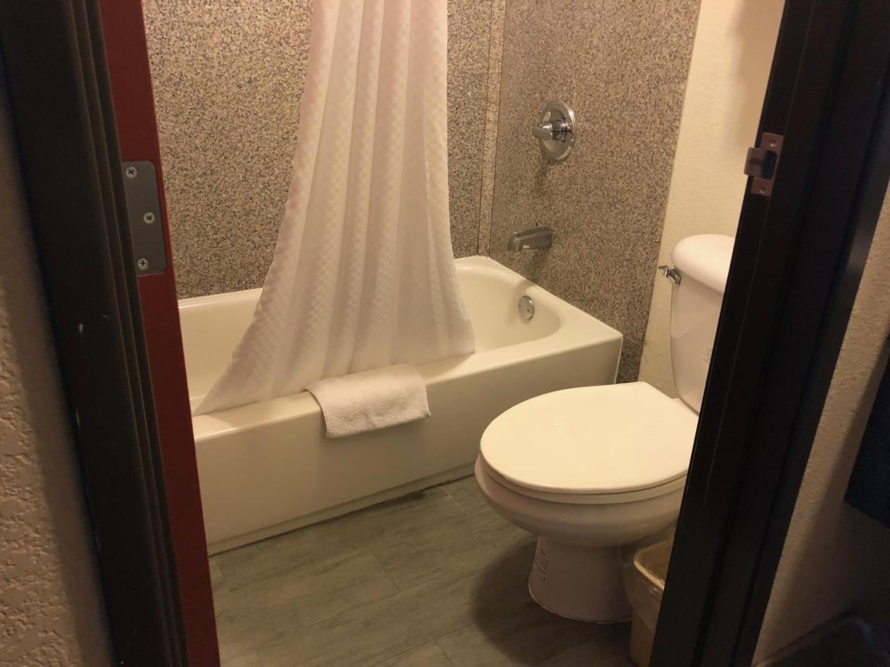 Super 8 By Wyndham Sacramento Hotell Carmichael Exteriör bild